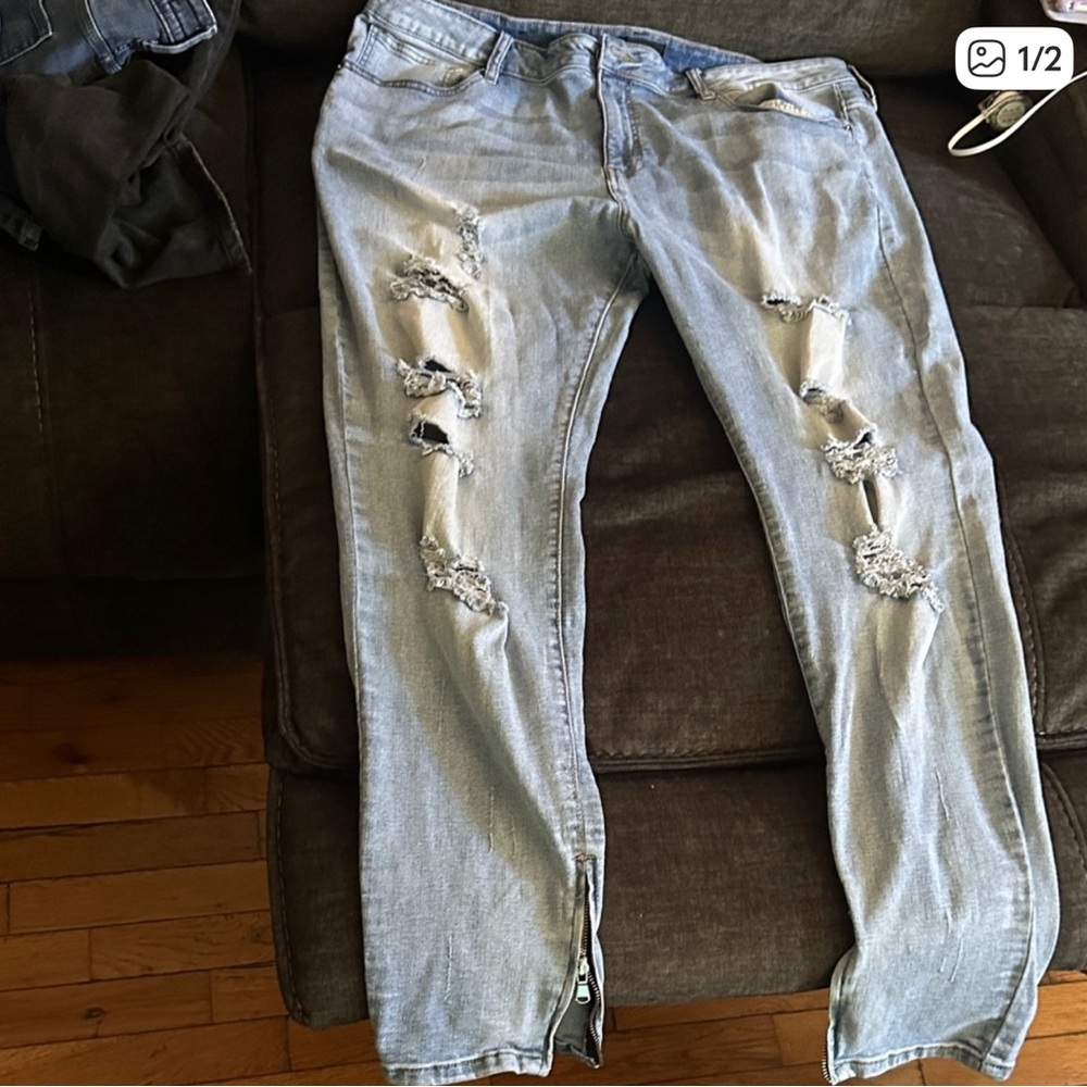 BUNDLE: Fashion Nova and Express Jeans Bundle- 4 pairs!